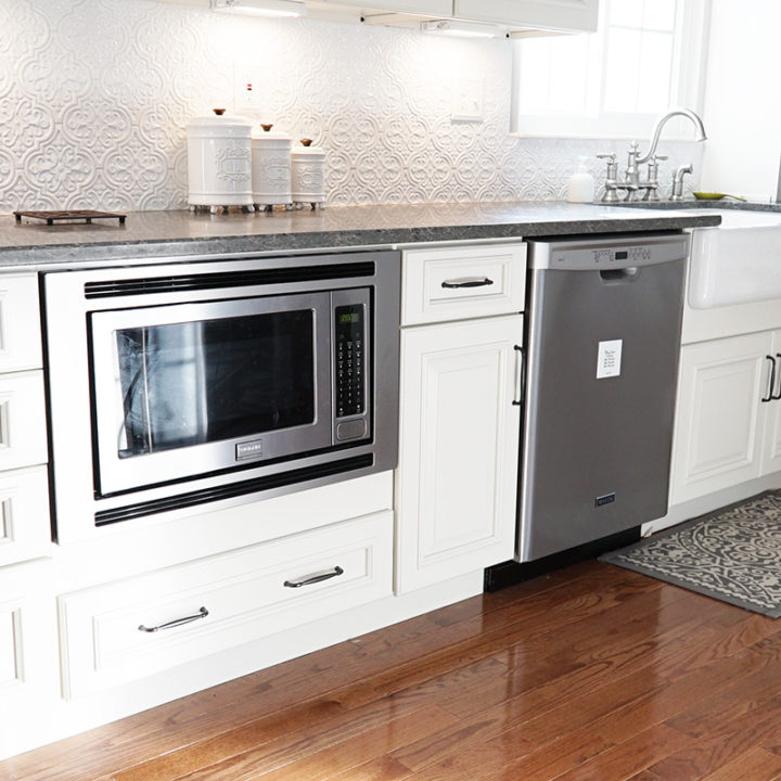 White Vintage Kitchen in Arlington